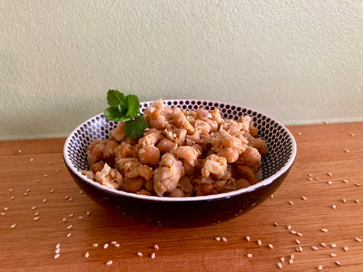 Kichererbsenstampf mit Ingwer und Bitter Lemon